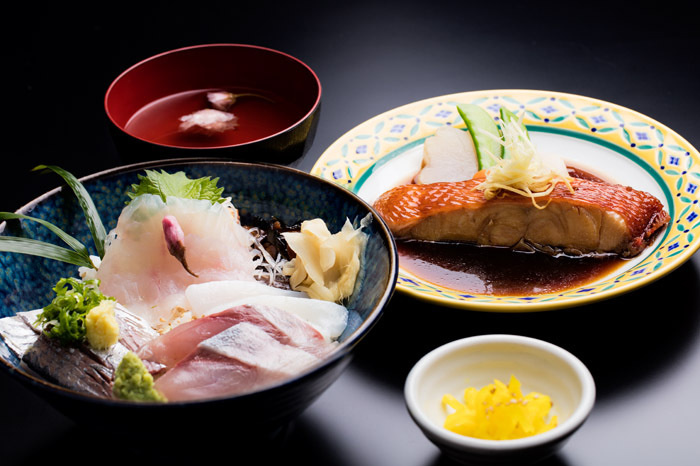 伊豆海鮮　どんぶりや
